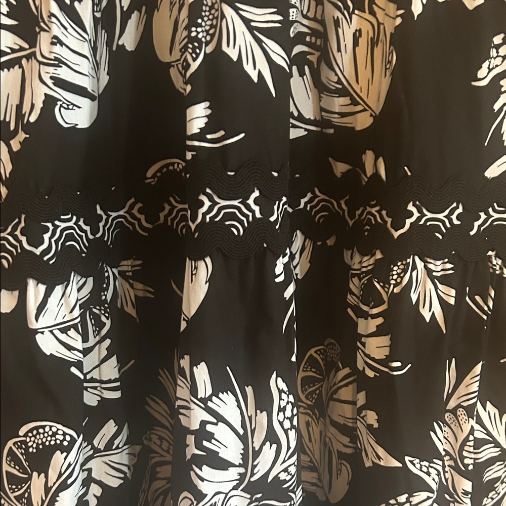 crown & ivy Black and White Botanical Tiered Midi Dress NWOT - Picture 2 of 7